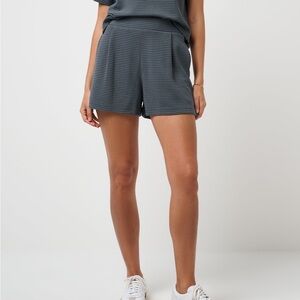 Travis Mathew Women's Coastal Rib Yacht Me Shorts Size Medium